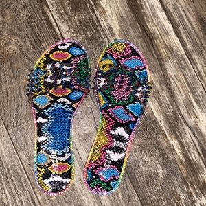 (NEW) Pazzle sandals size 81/2